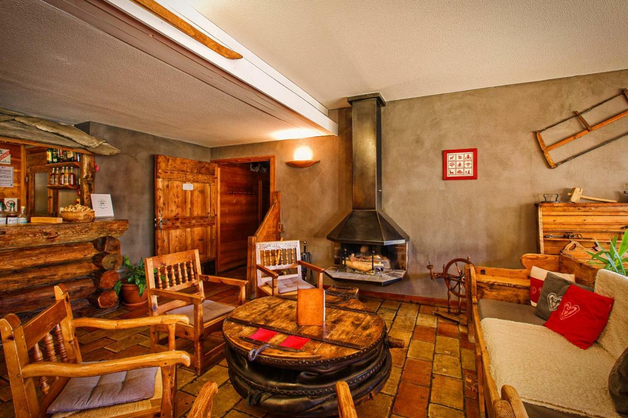 Hotel & Spa La Ferme De L'Izoard 阿维厄 外观 照片