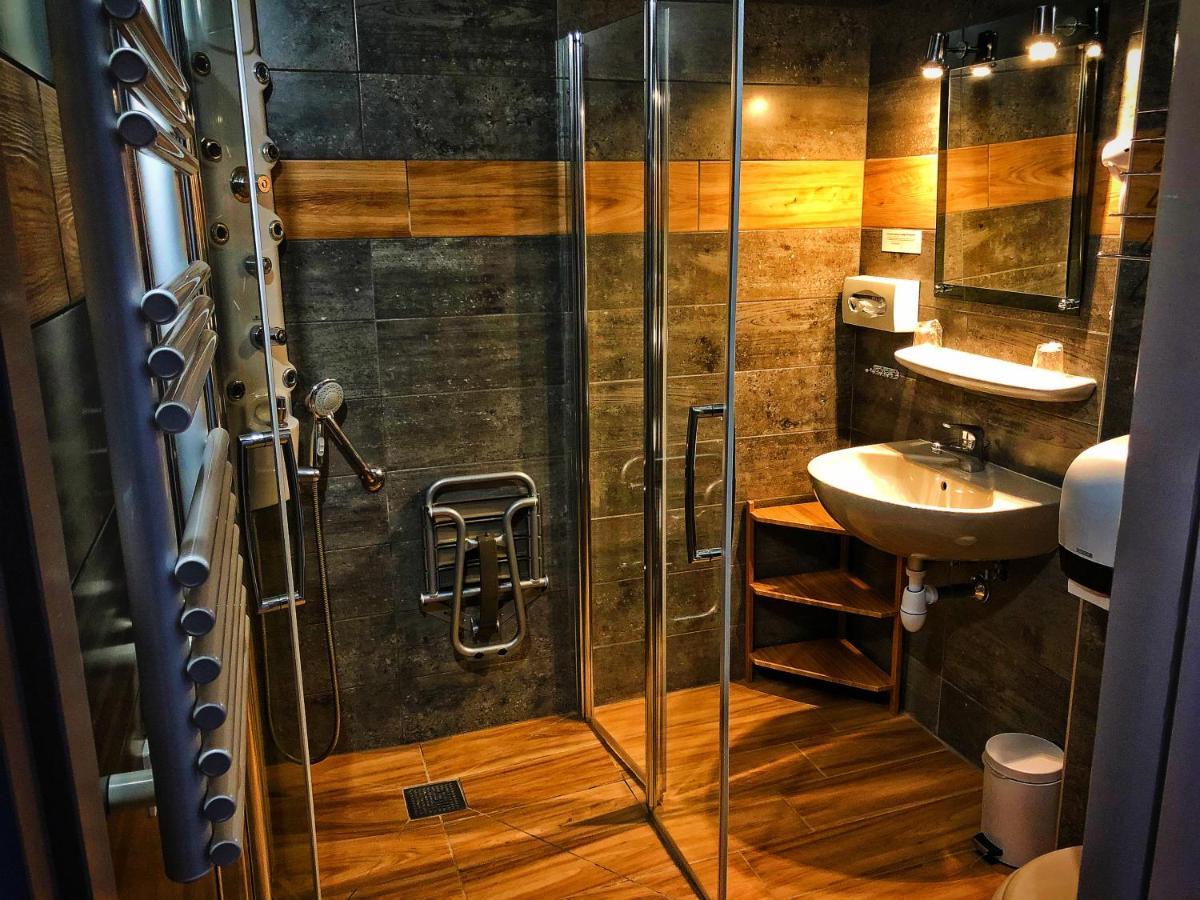 Hotel & Spa La Ferme De L'Izoard 阿维厄 外观 照片